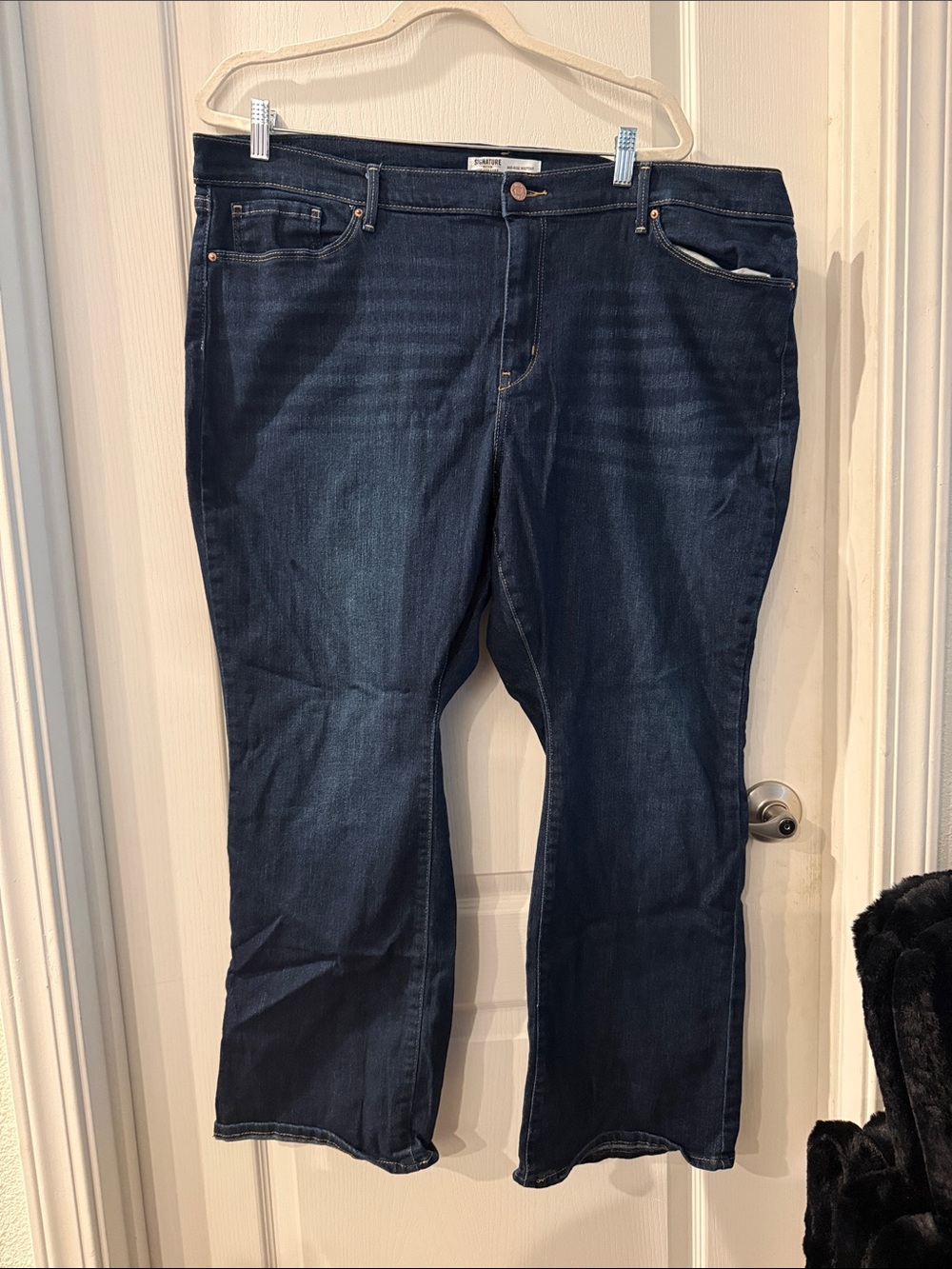 Signature by Levi Strauss Indigo Bootcut Jeans